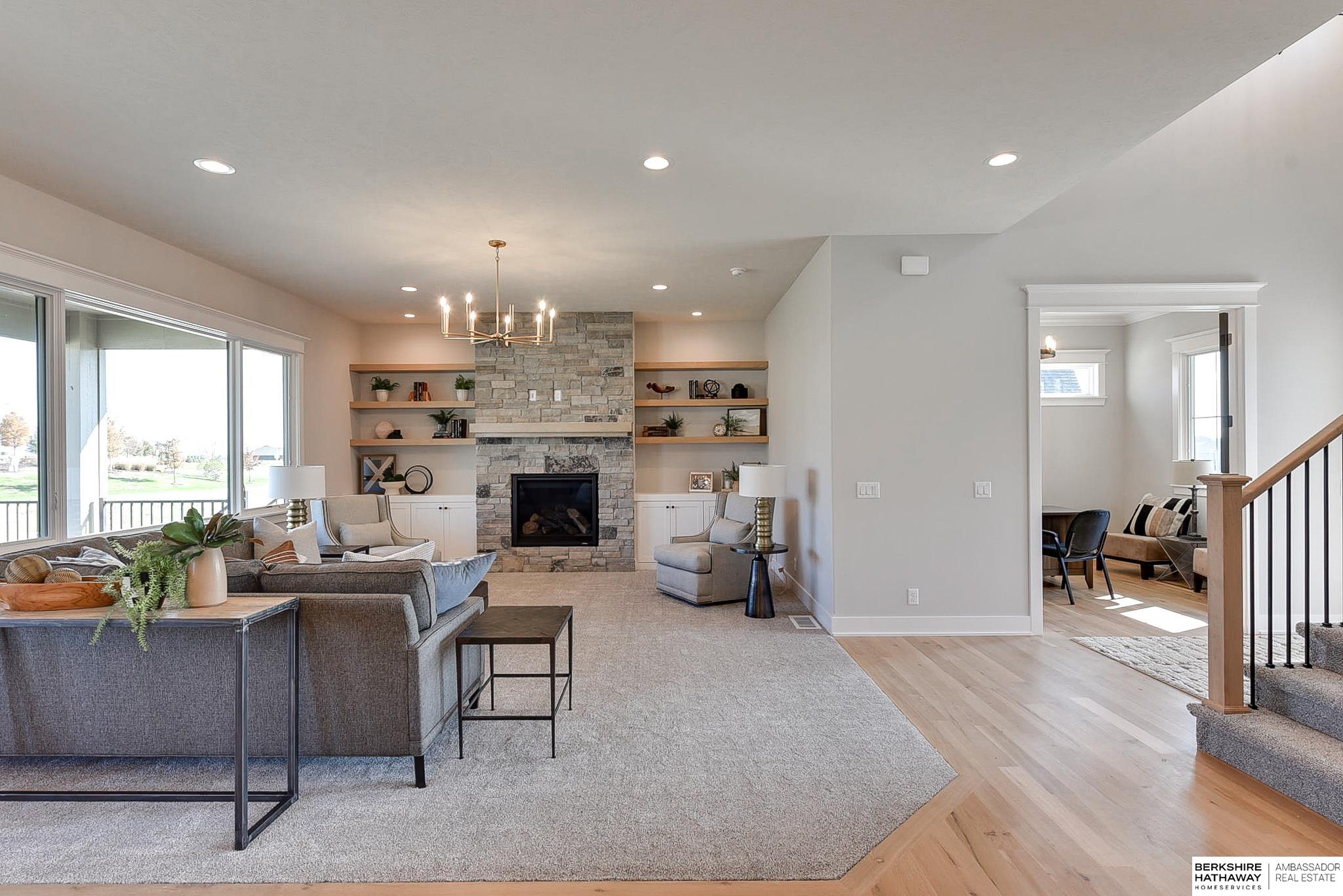 9911 Cimarron Street