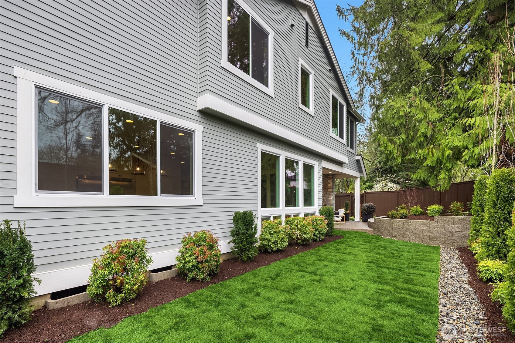 7271 152nd Avenue NE