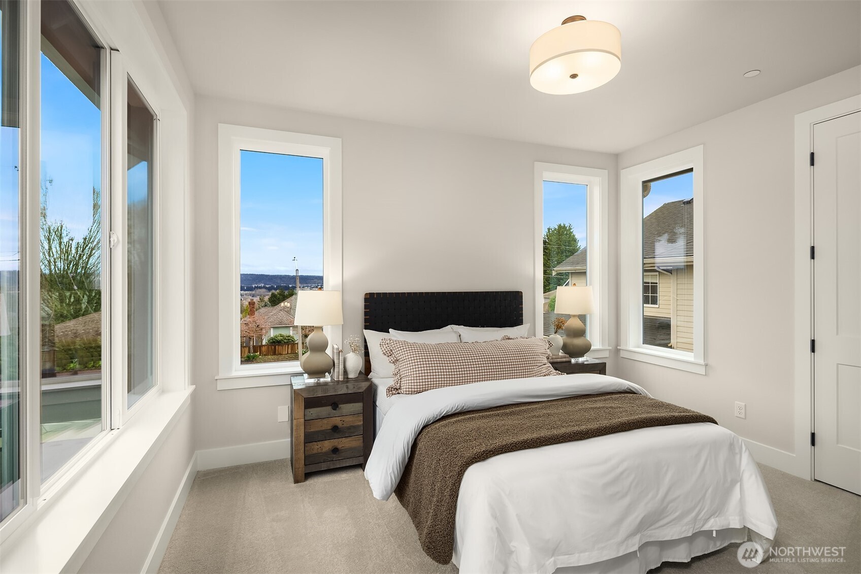 7271 152nd Avenue NE