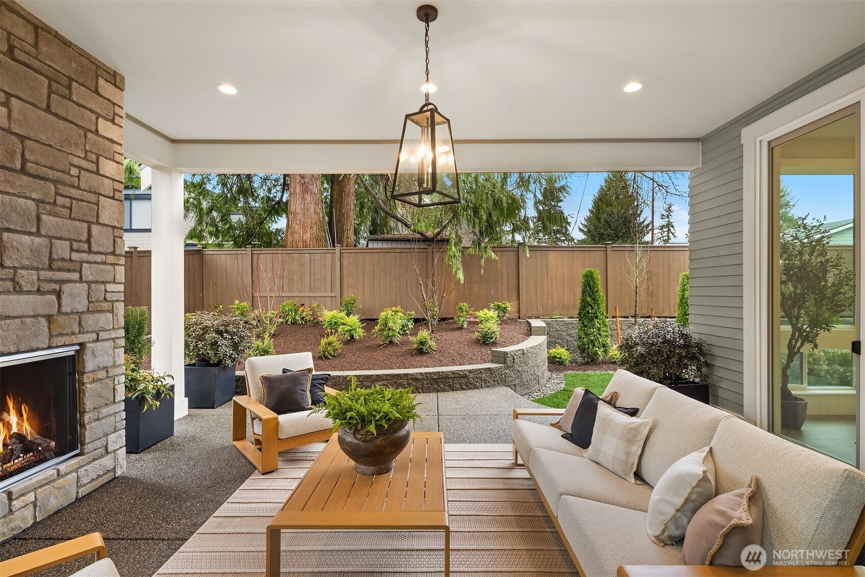 7271 152nd Avenue NE