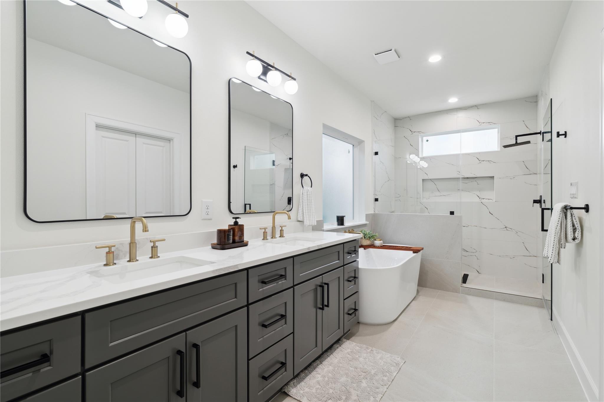 3733 & 3735 Lydia Street