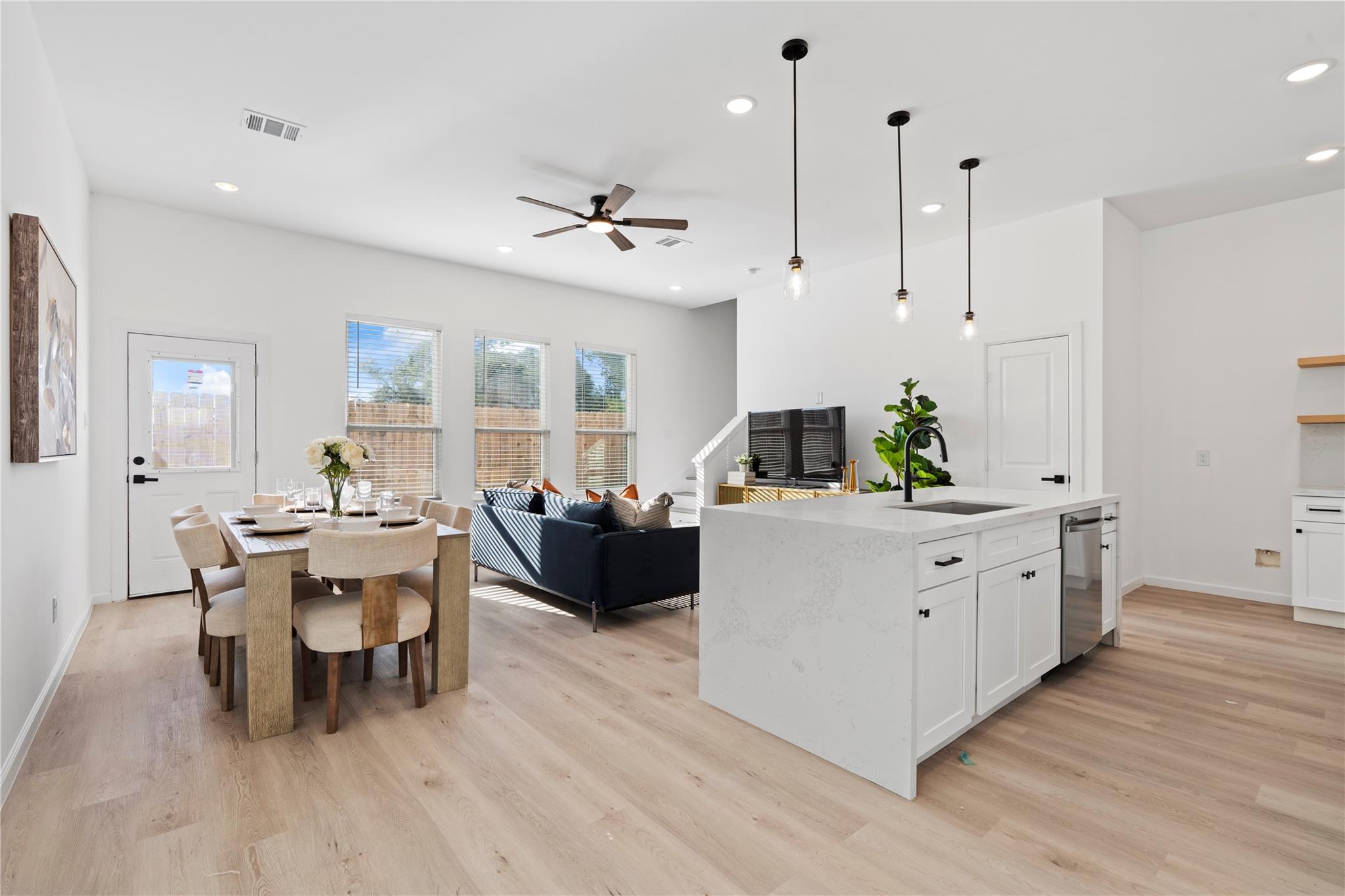 866 Rachel Street Unit: E