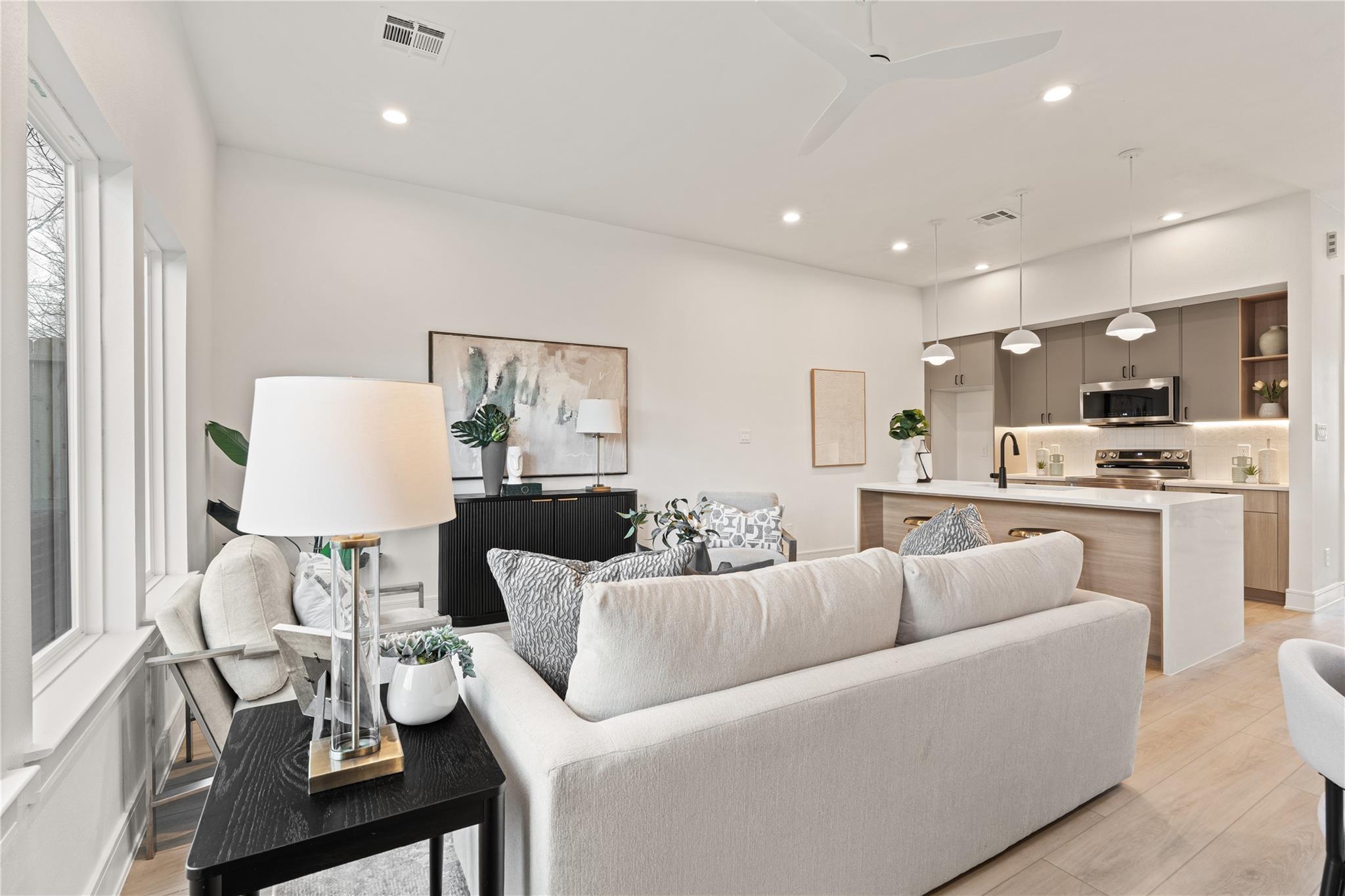 8019 Grandview Street