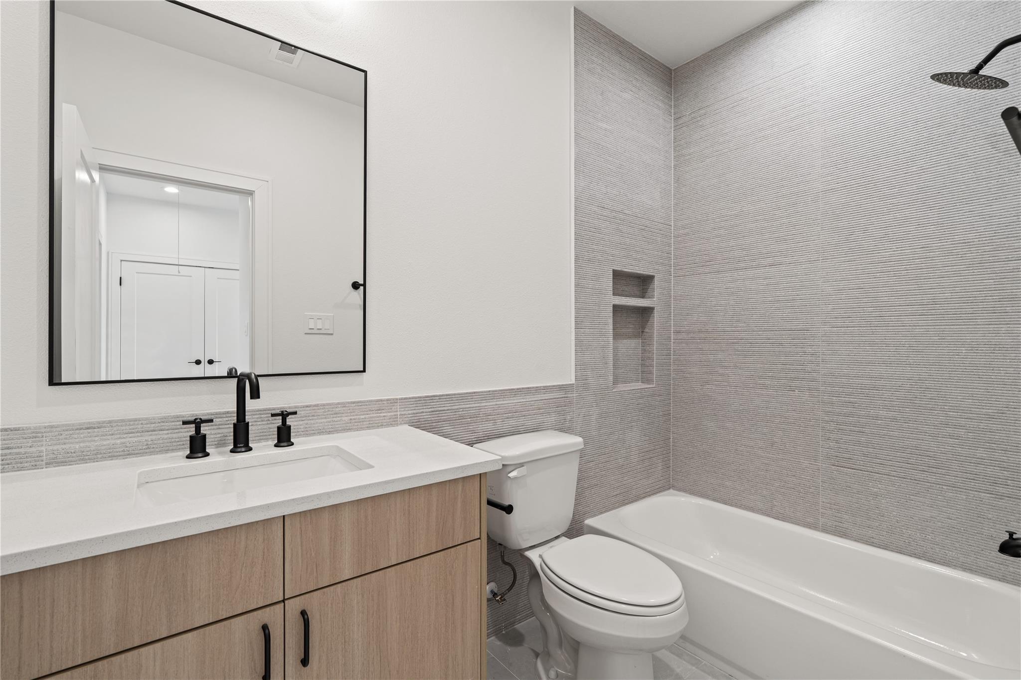 8019 Grandview Street