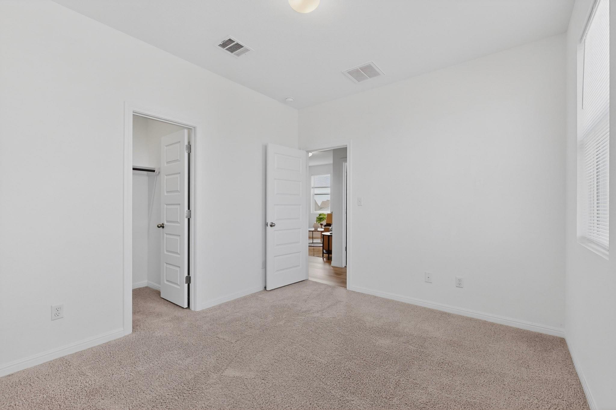2524 Acoma LN