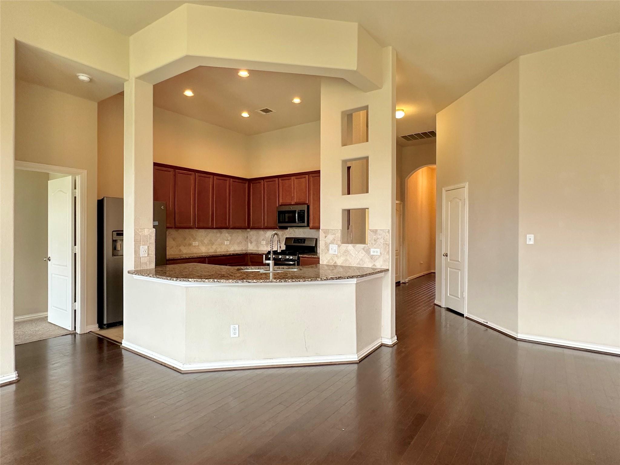 8250 Arezzo DR