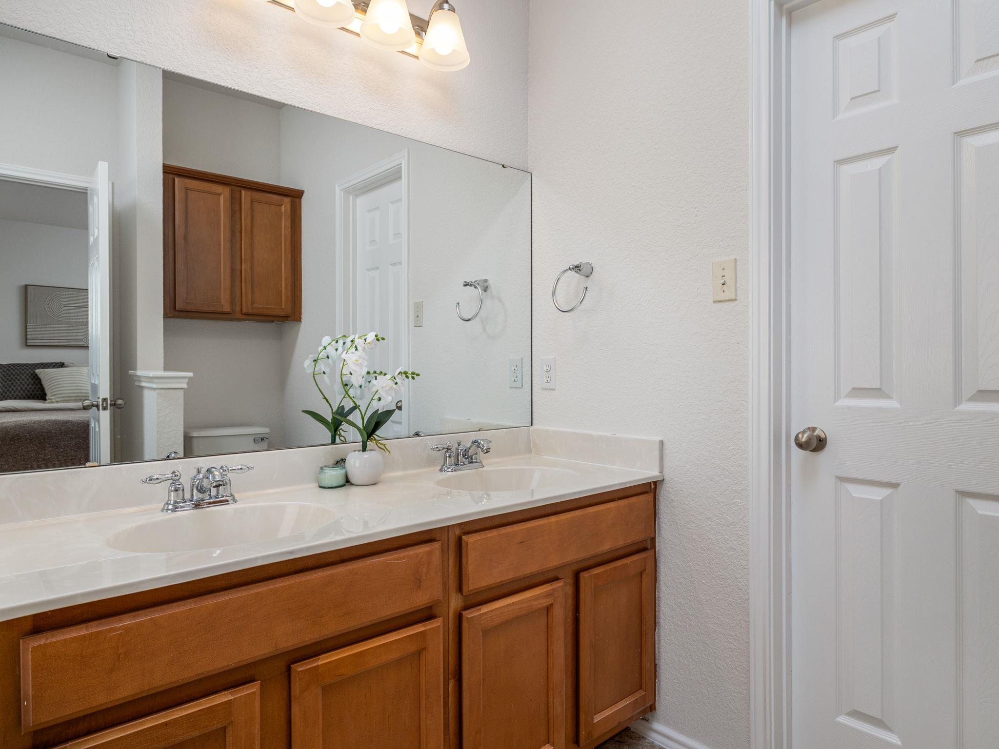 536 Sweet Leaf LN, Pflugerville