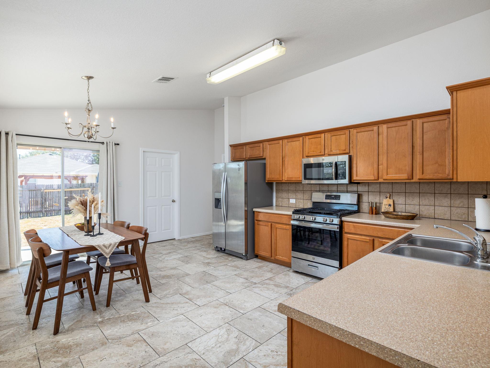 536 Sweet Leaf LN, Pflugerville