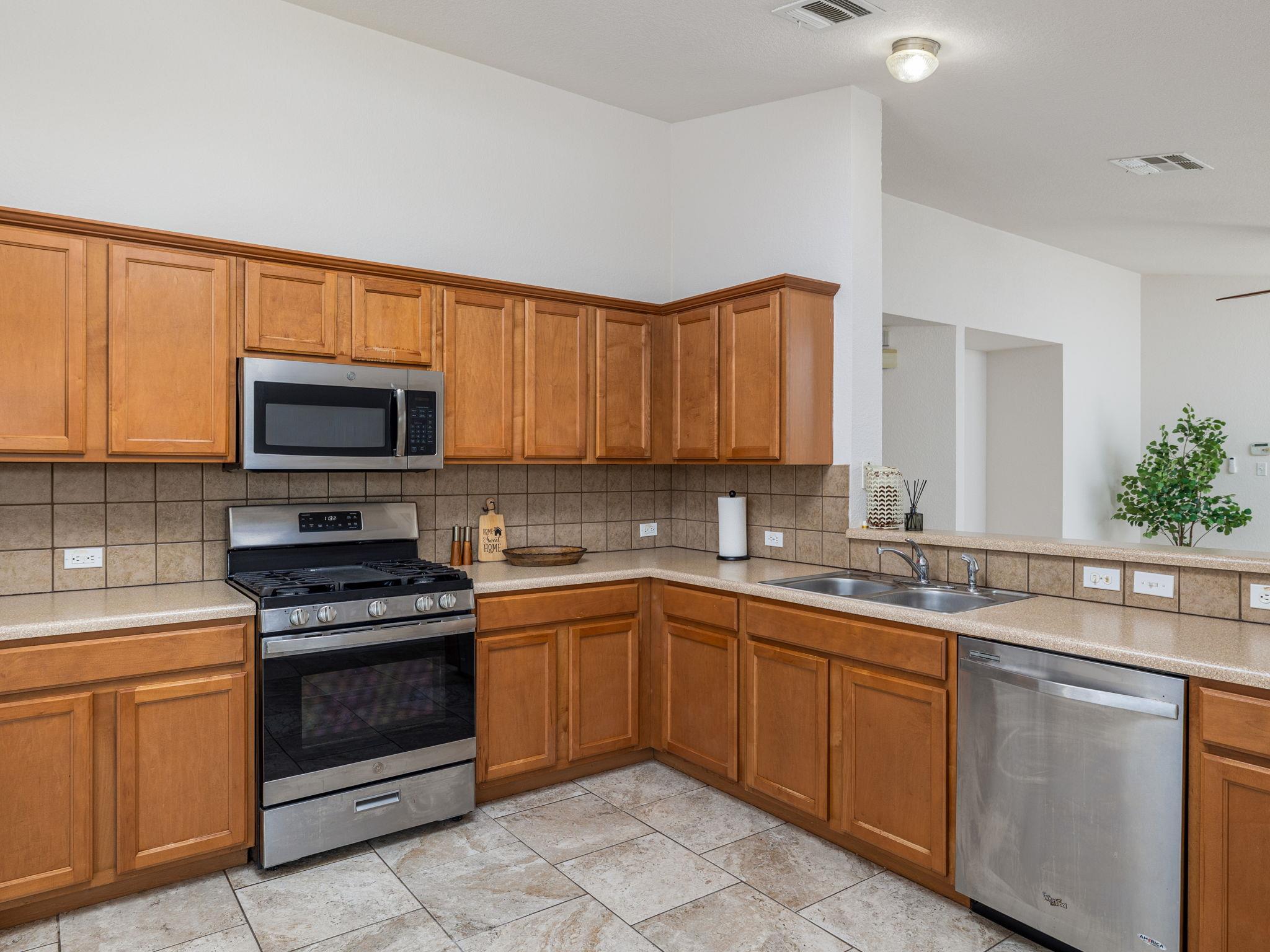 536 Sweet Leaf LN, Pflugerville