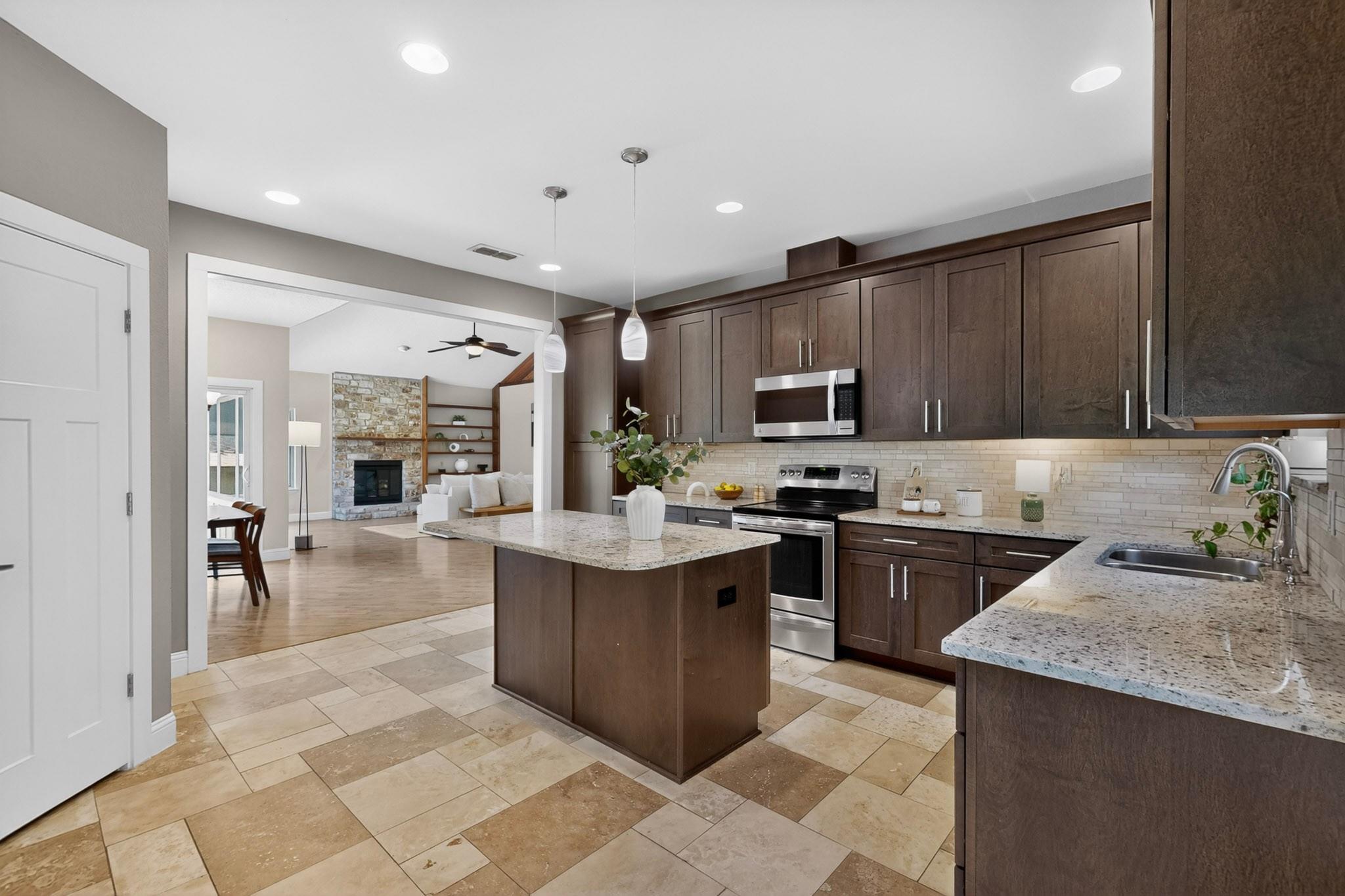9202 Amberwood CV