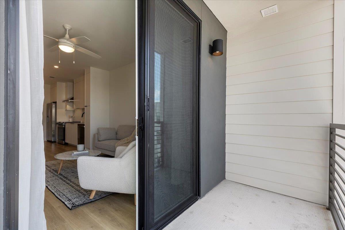 1701 Simond Ave # 636