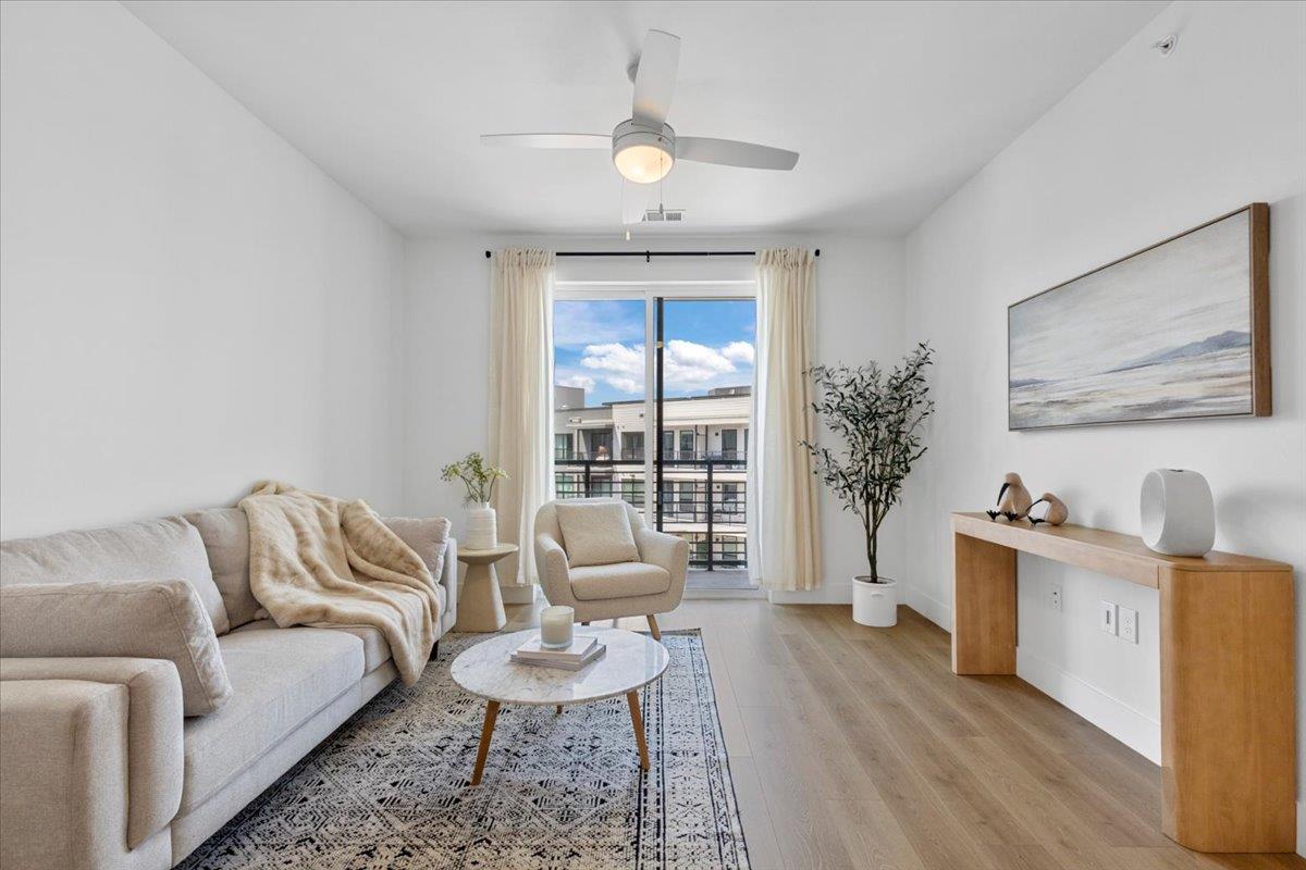 1701 Simond Ave # 636