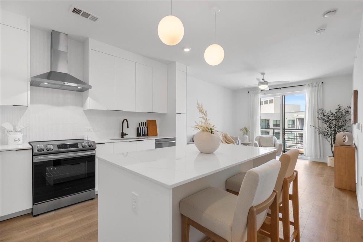 1701 Simond Ave # 636