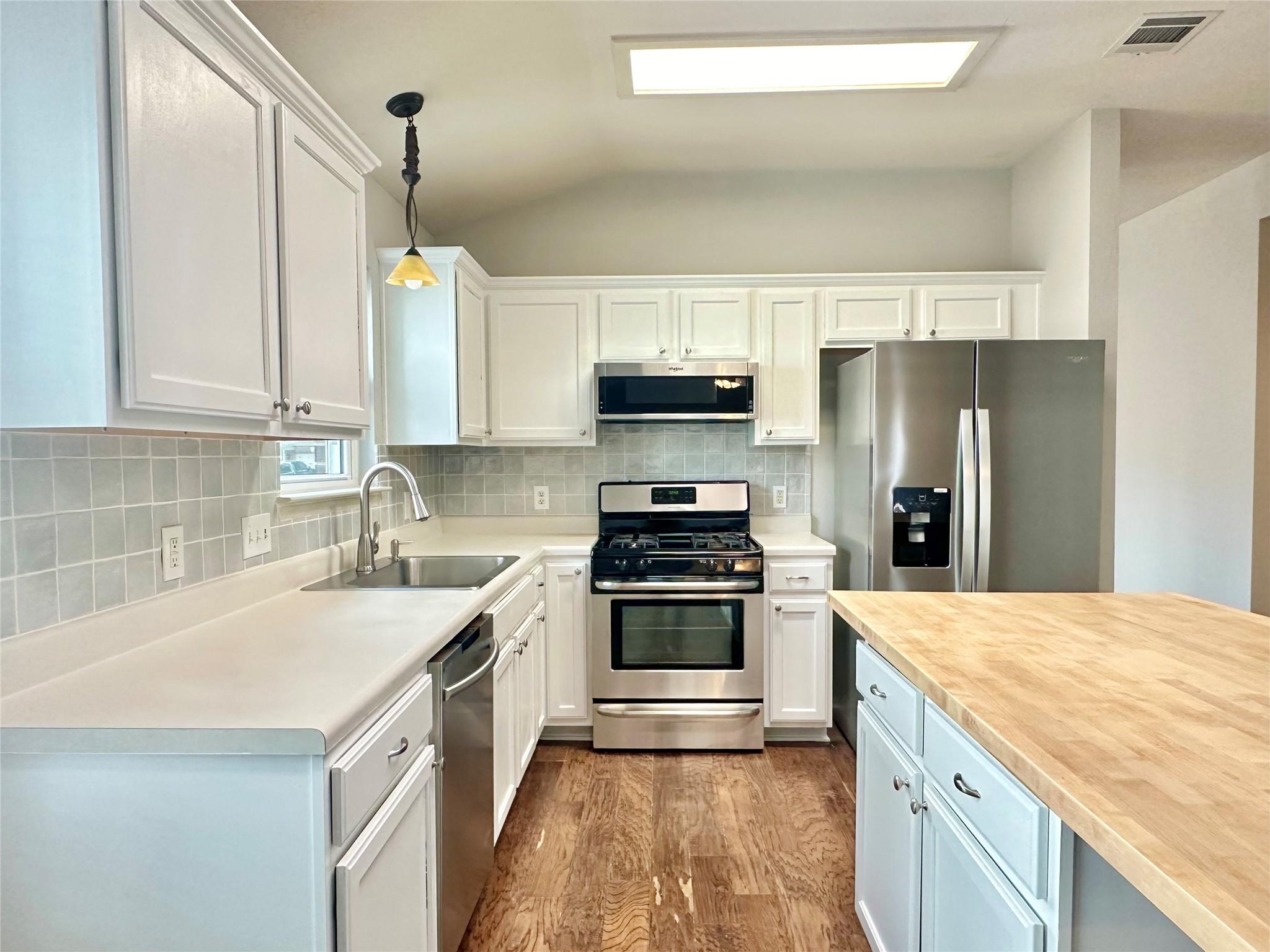 14604 Ballycastle TRL