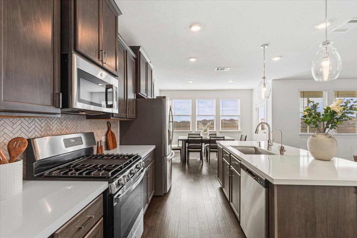 13619 Long Island DR