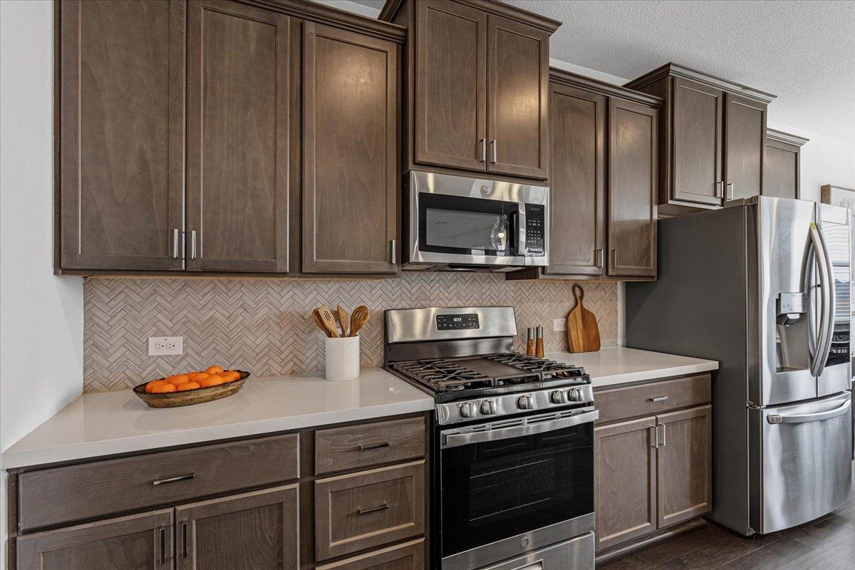 13619 Long Island DR