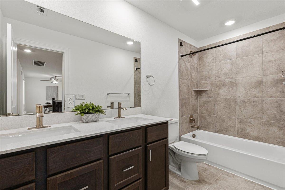 13619 Long Island DR