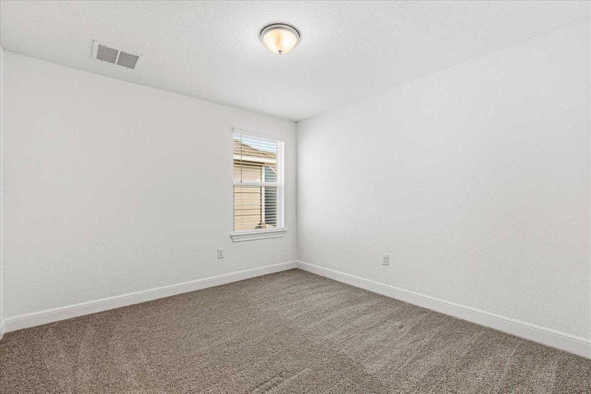 13619 Long Island DR