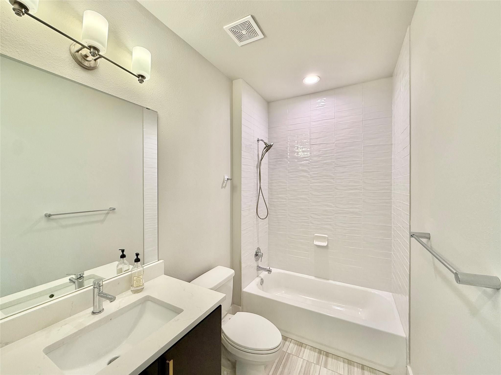 7915 Floracita LN