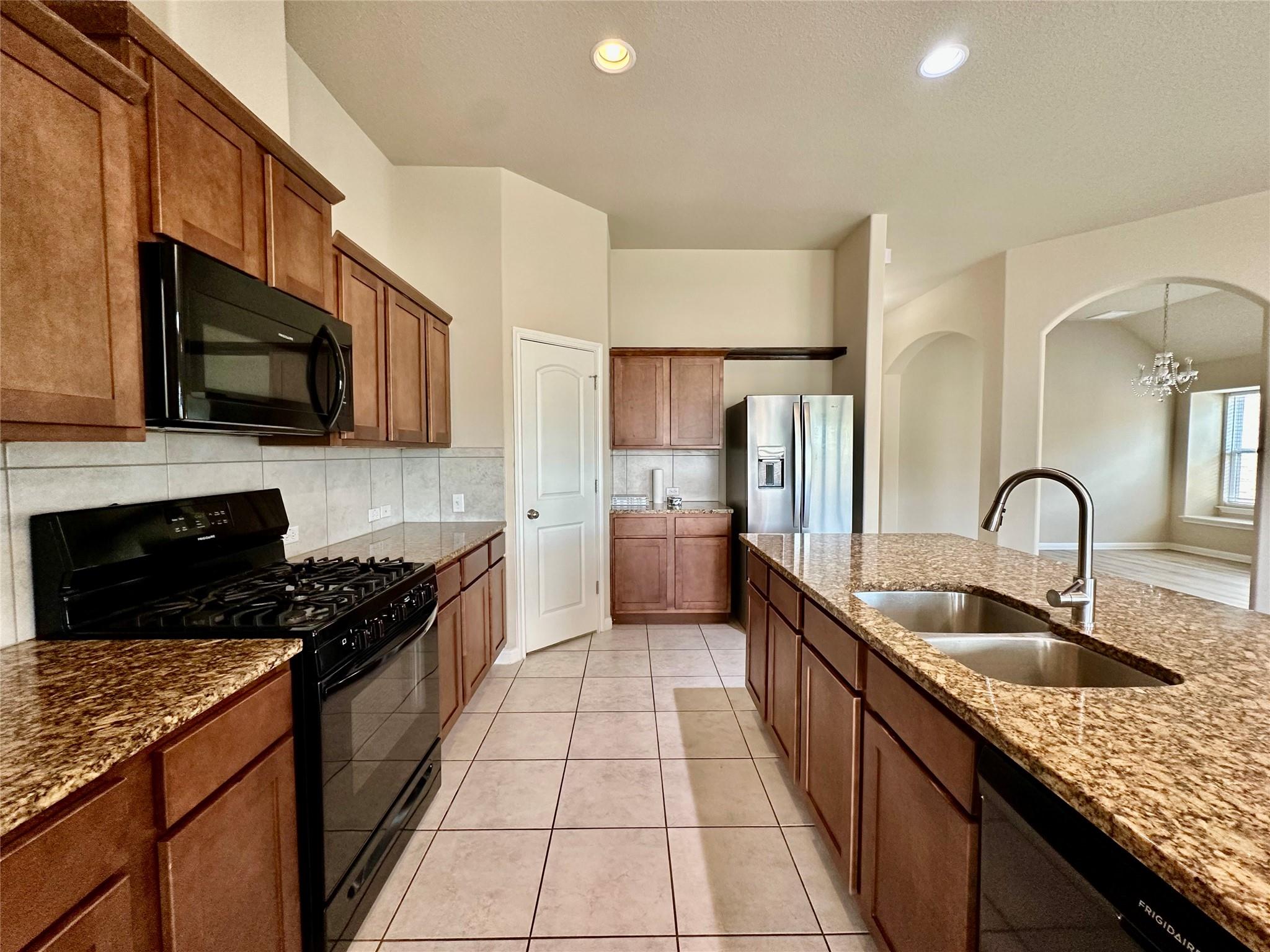 5977 Malta CIR