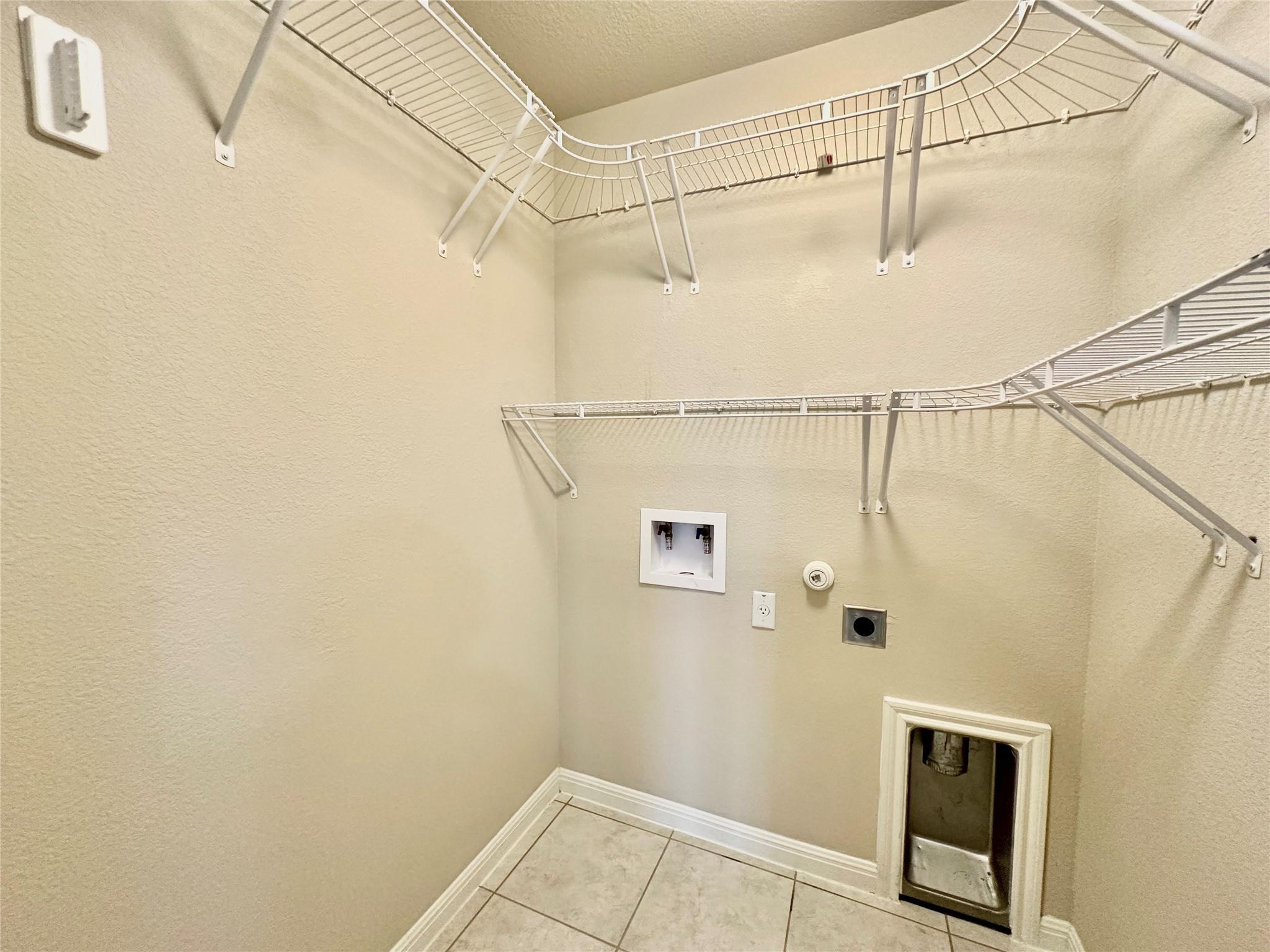 5977 Malta CIR