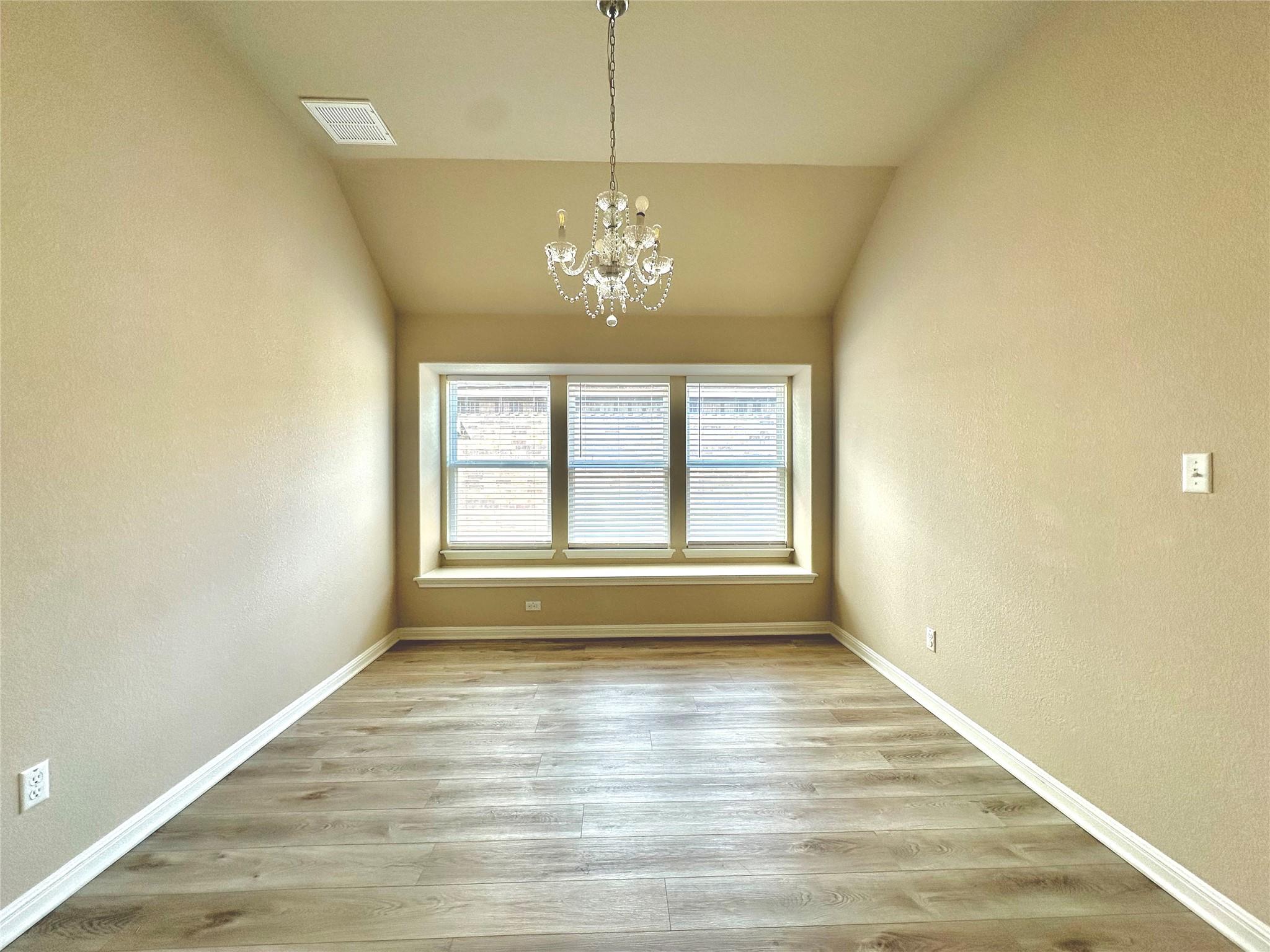 5977 Malta CIR