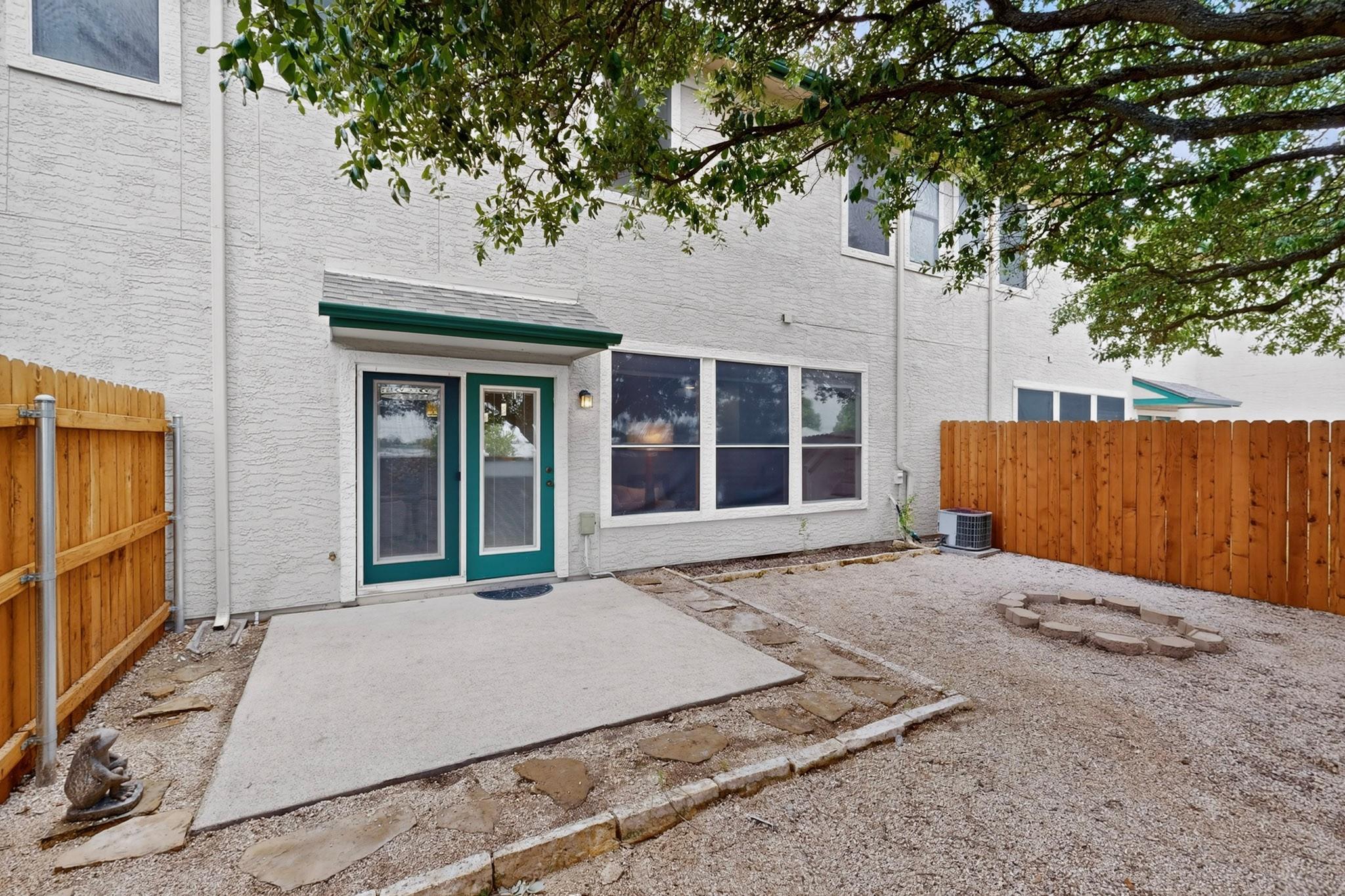 2100 Pipers Field DR # 24