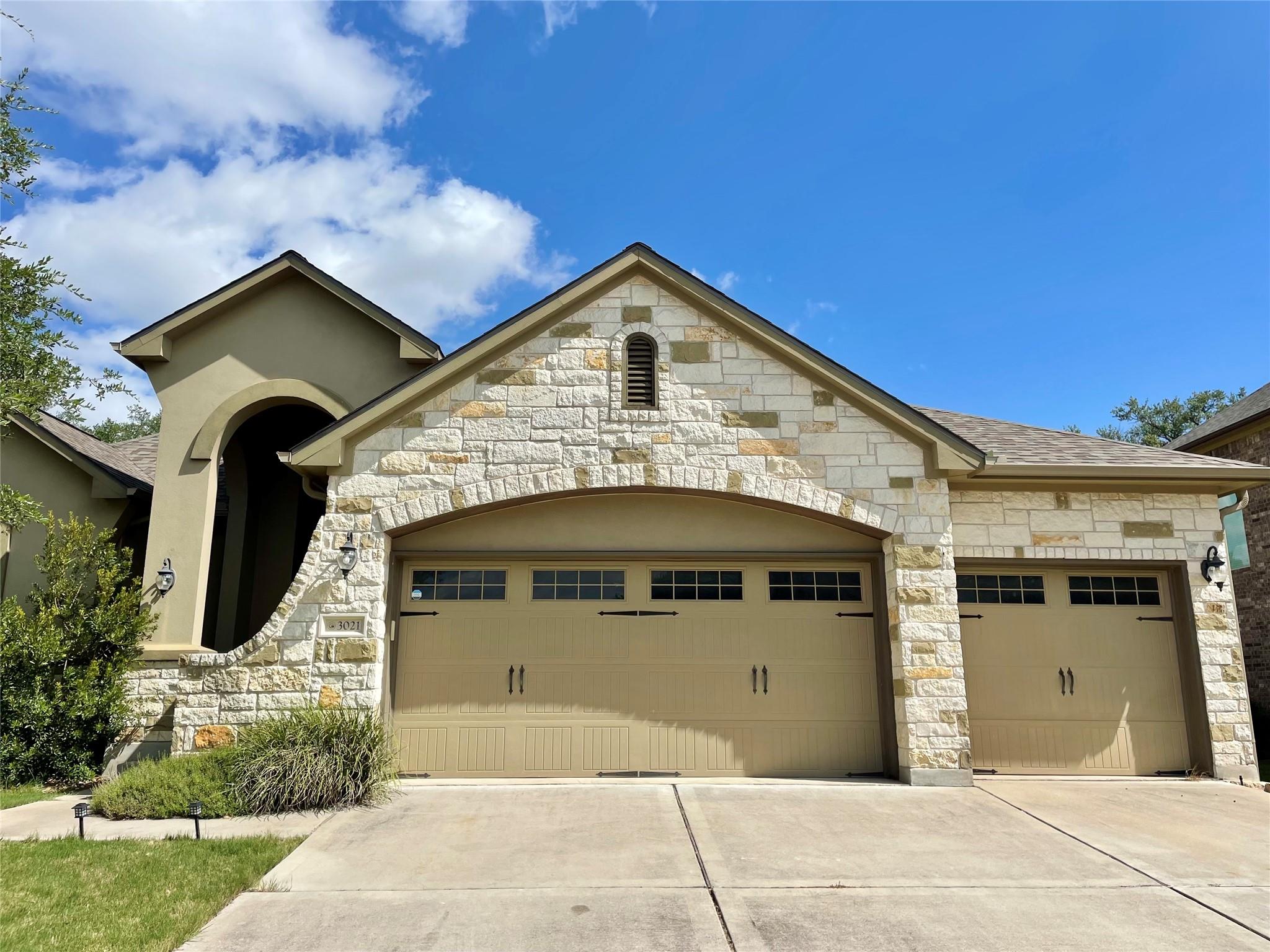 3021 Portulaca DR