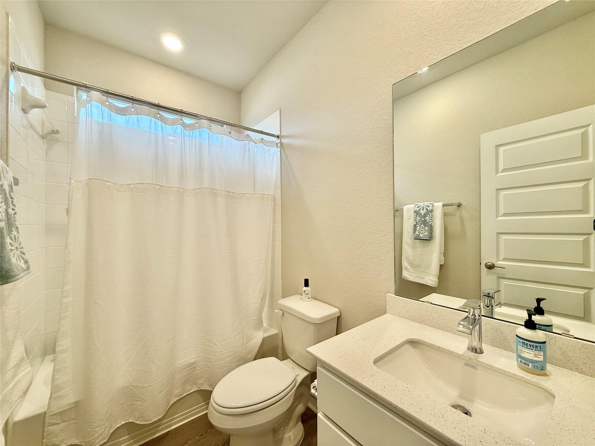17712 Gilberto DR