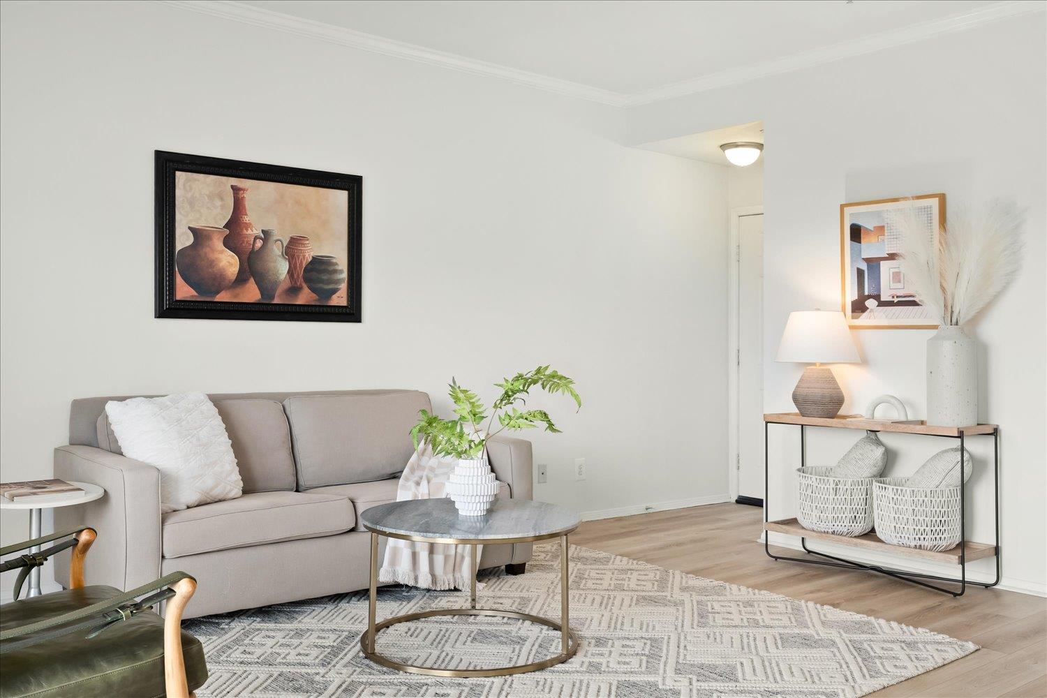 6000 Shepherd Mountain CV # 1904