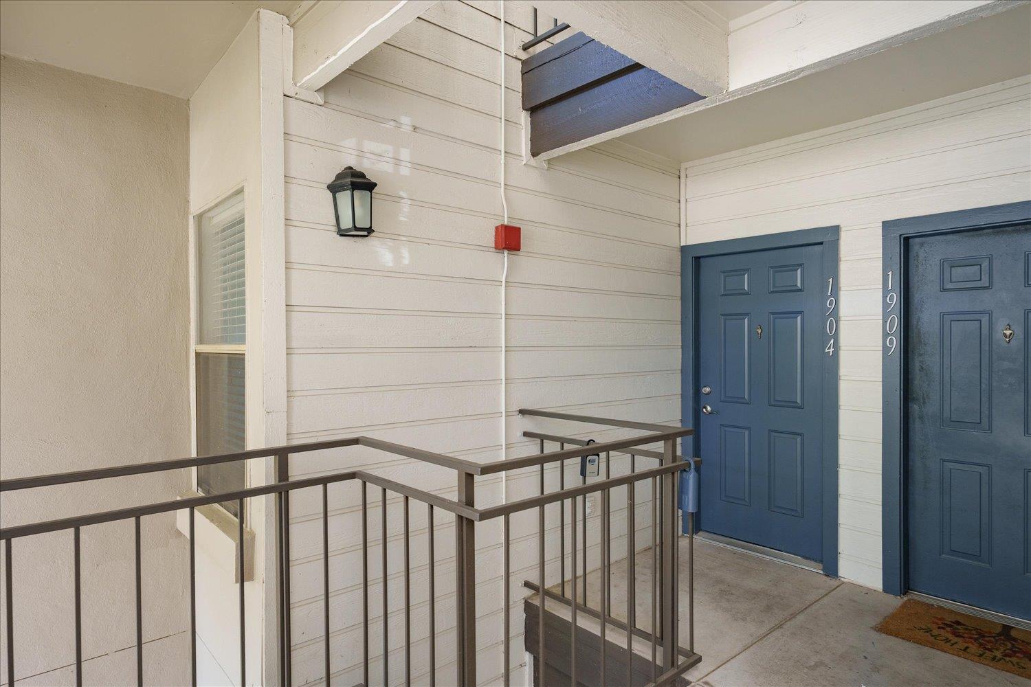 6000 Shepherd Mountain CV # 1904