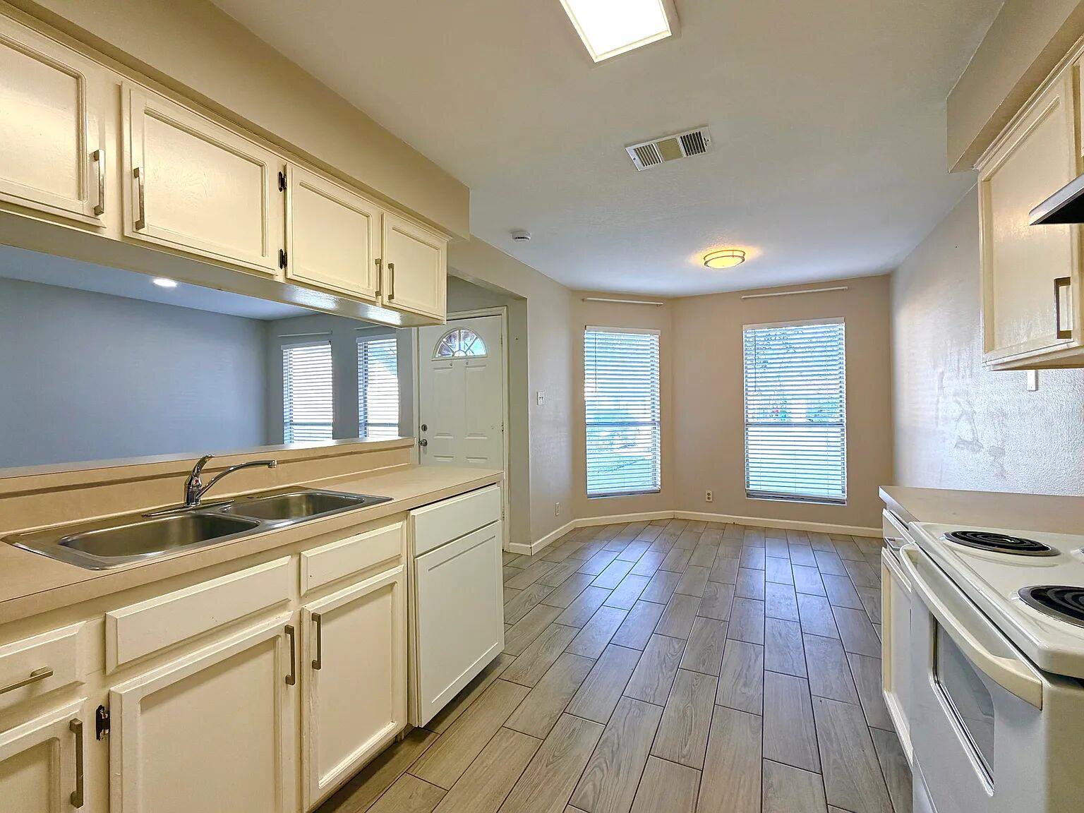 209 E Noton ST # 109