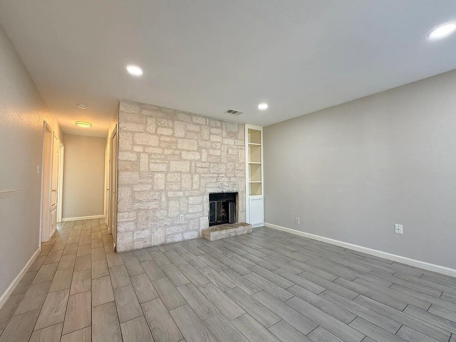 209 E Noton ST # 109