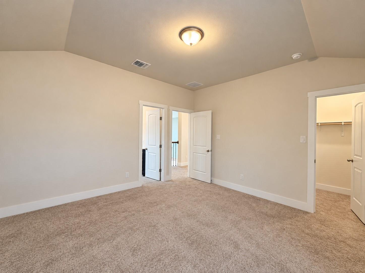 19124 Moreland LN
