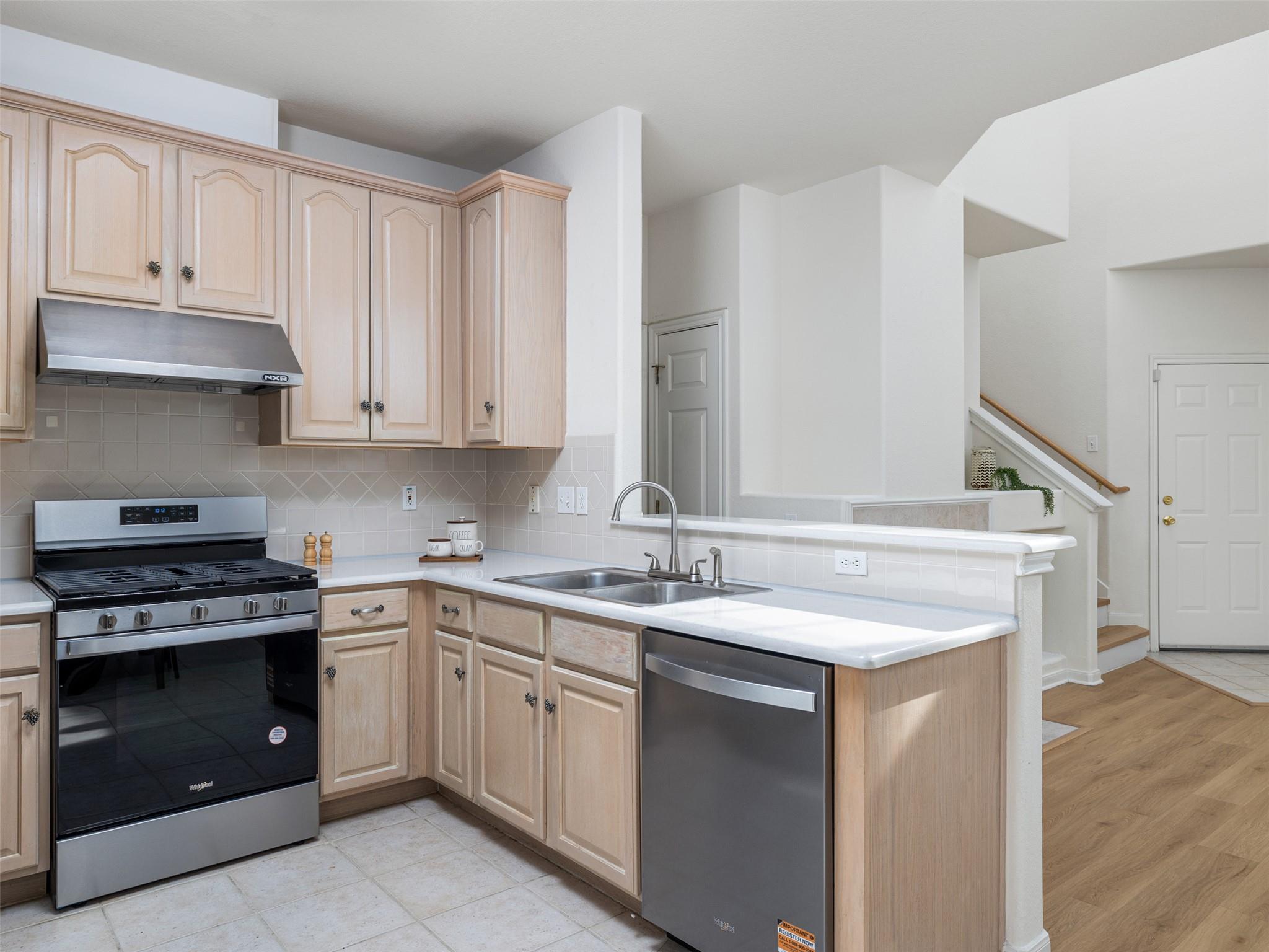 2100 Pipers Field DR # 30