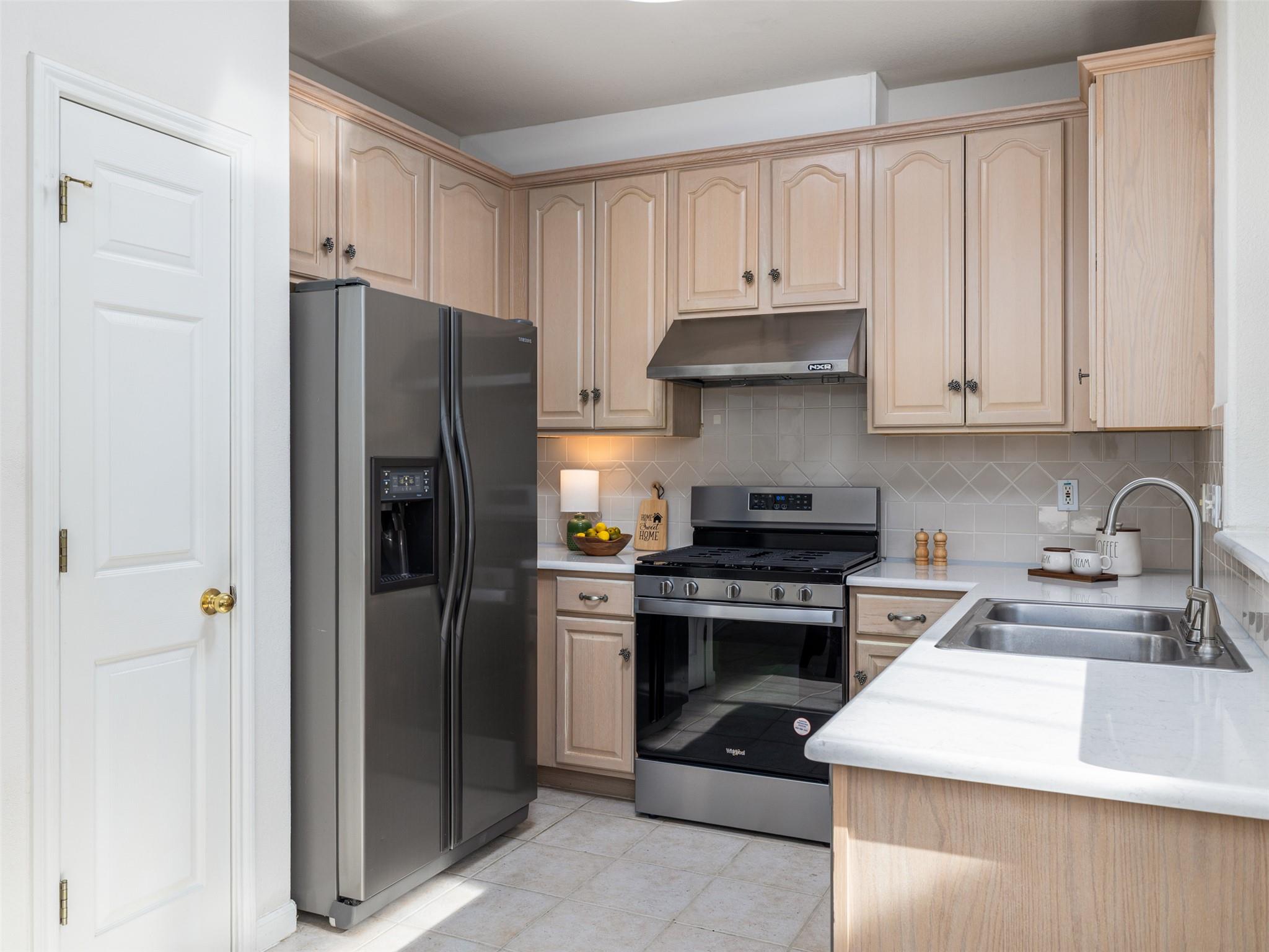 2100 Pipers Field DR # 30