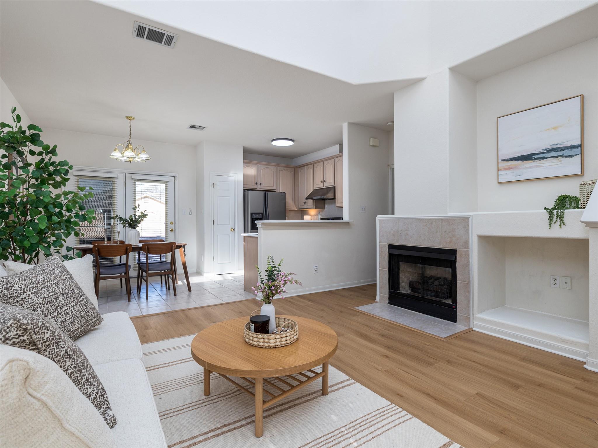 2100 Pipers Field DR # 30