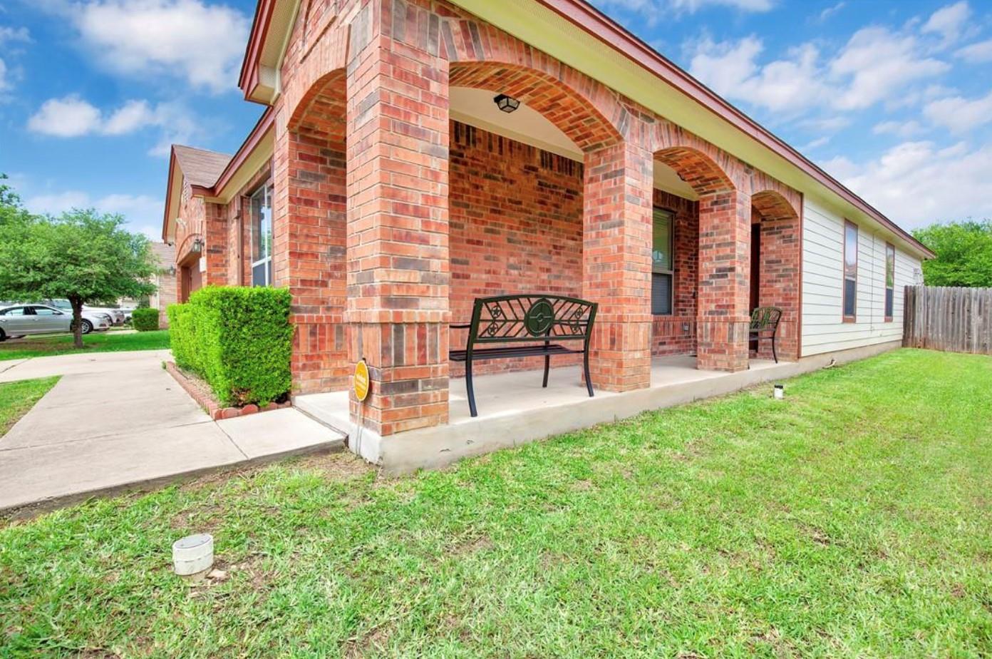 1721 E Mesa Park CV
