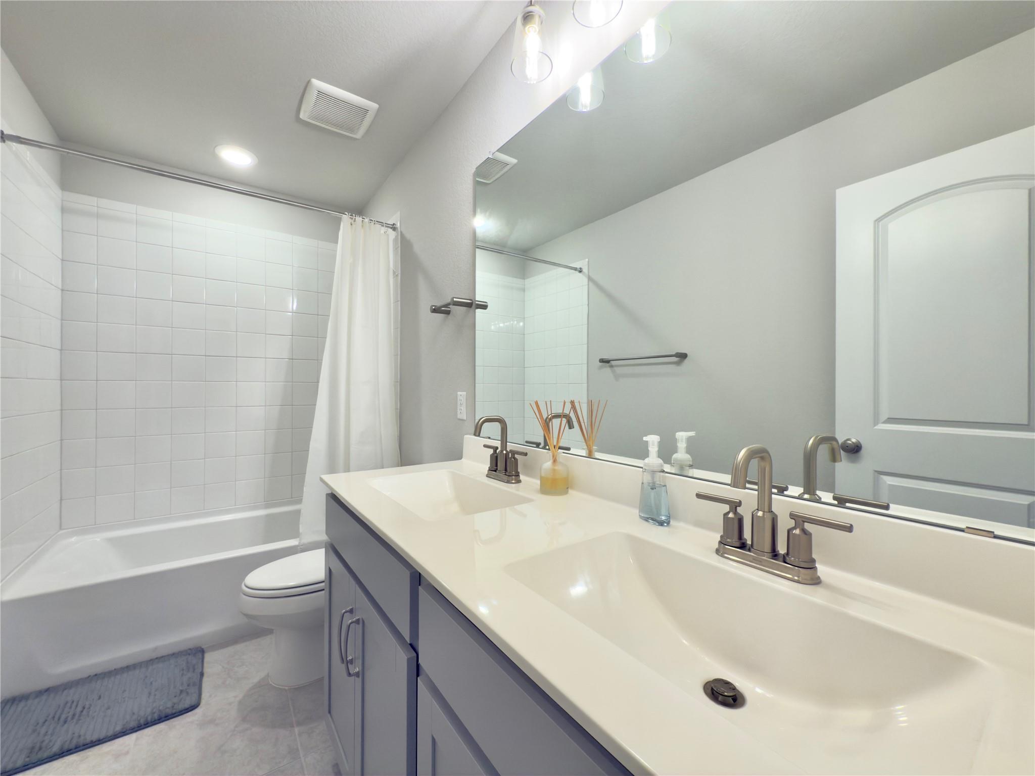 923 Palo Brea LOOP
