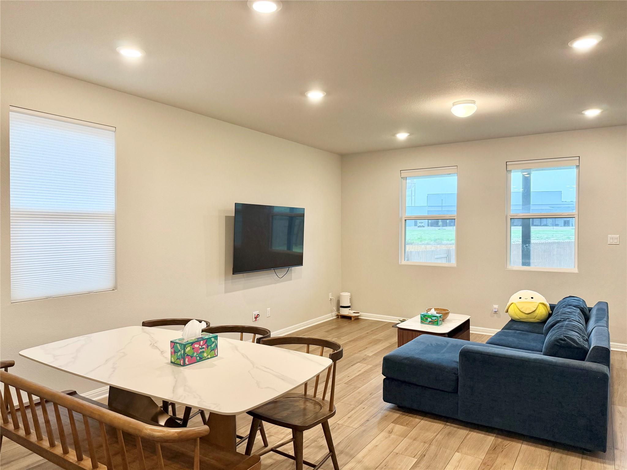 923 Palo Brea LOOP