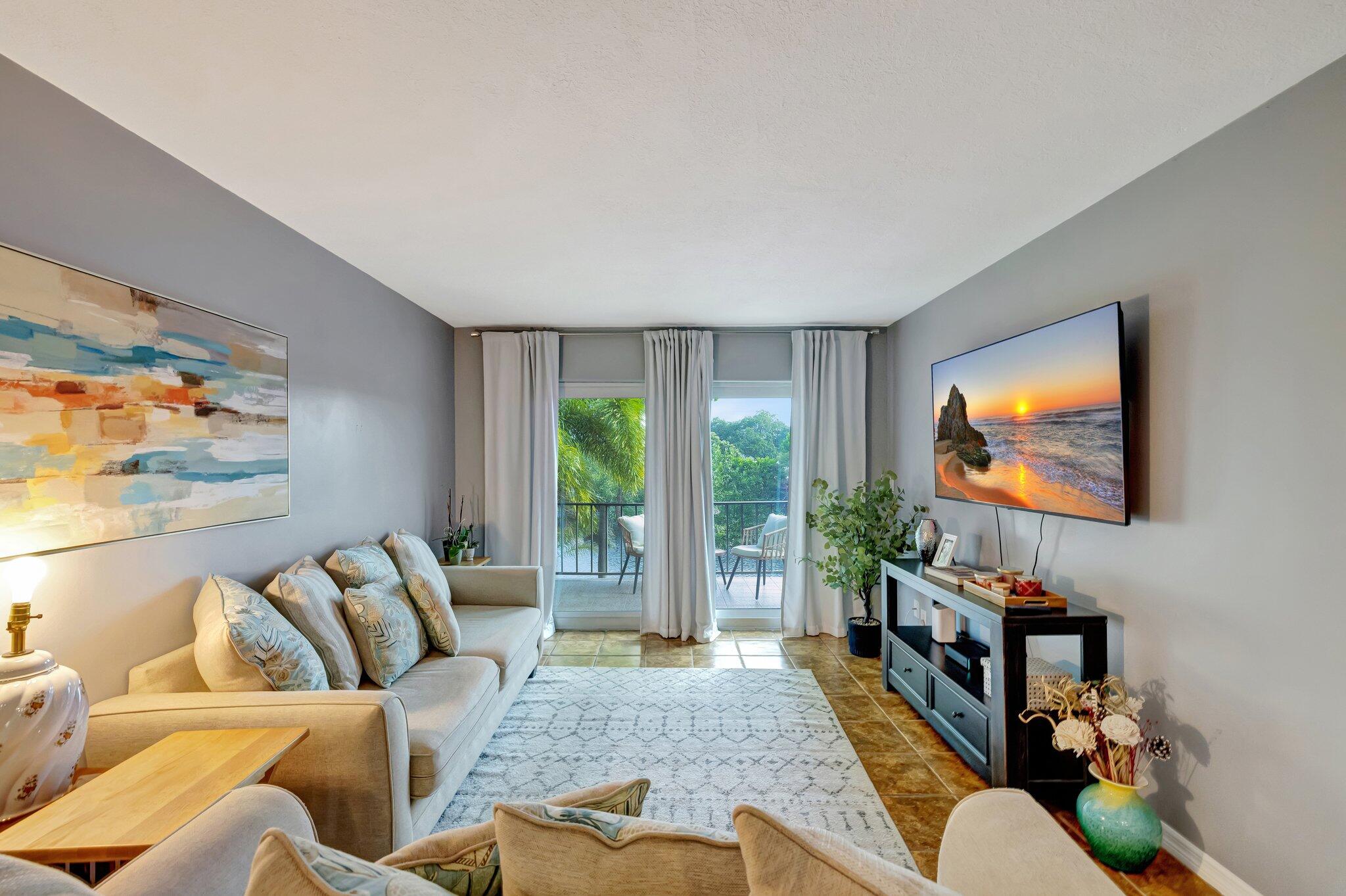 3004 NE 5th Terrace 208-c