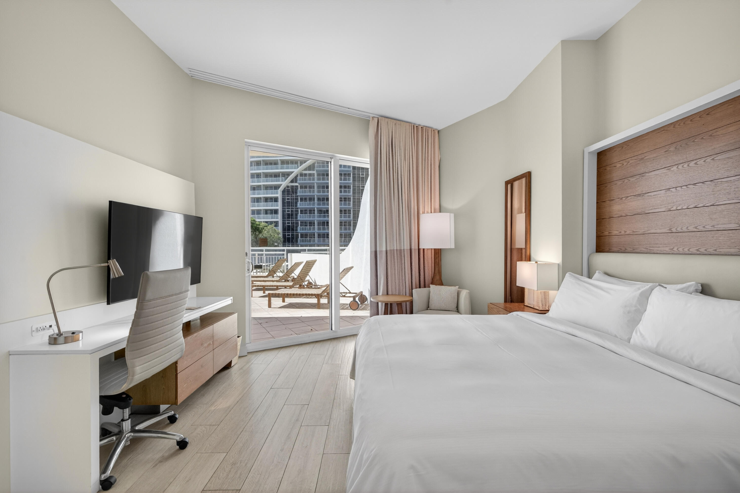 505 N Fort Lauderdale Beach Boulevard Unit: 605
