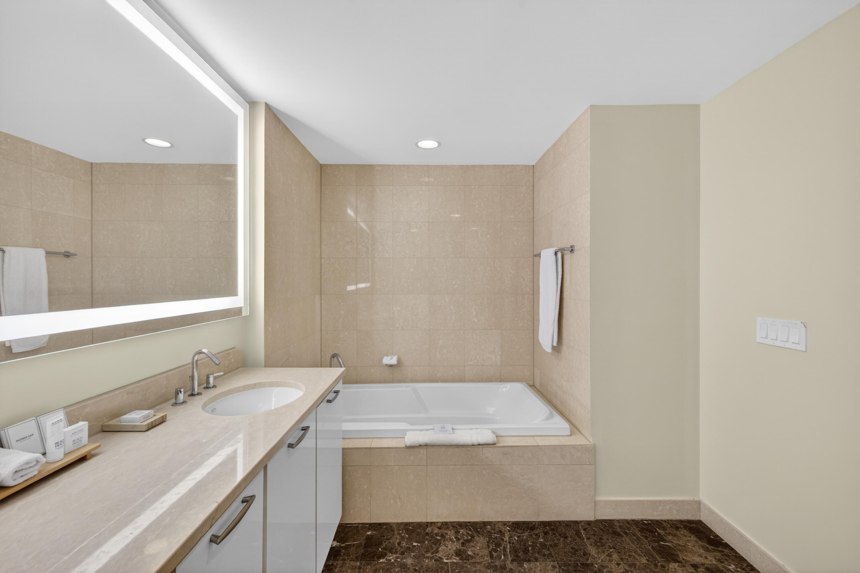 505 N Fort Lauderdale Beach Boulevard Unit: 605