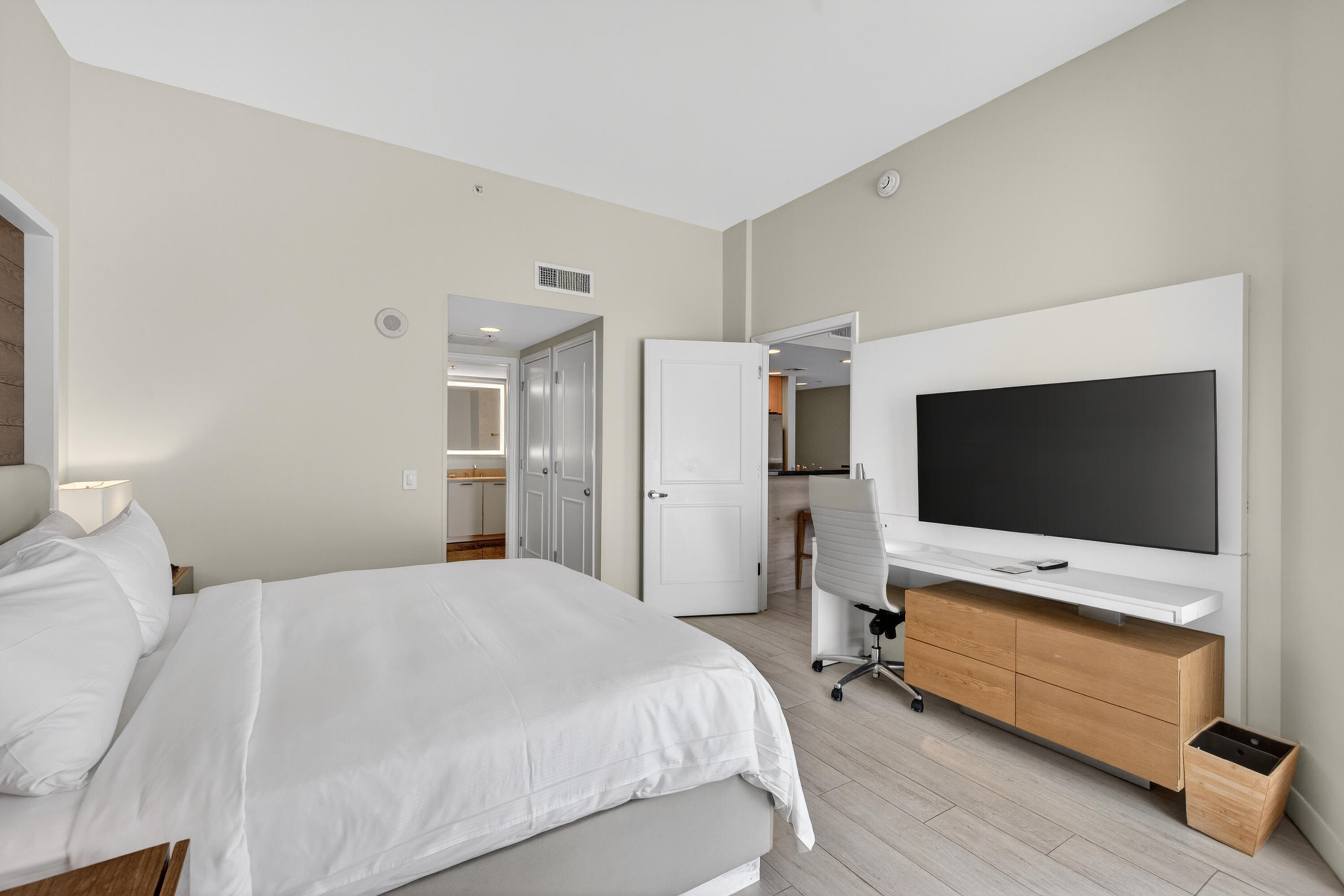 505 N Fort Lauderdale Beach Boulevard Unit: 605