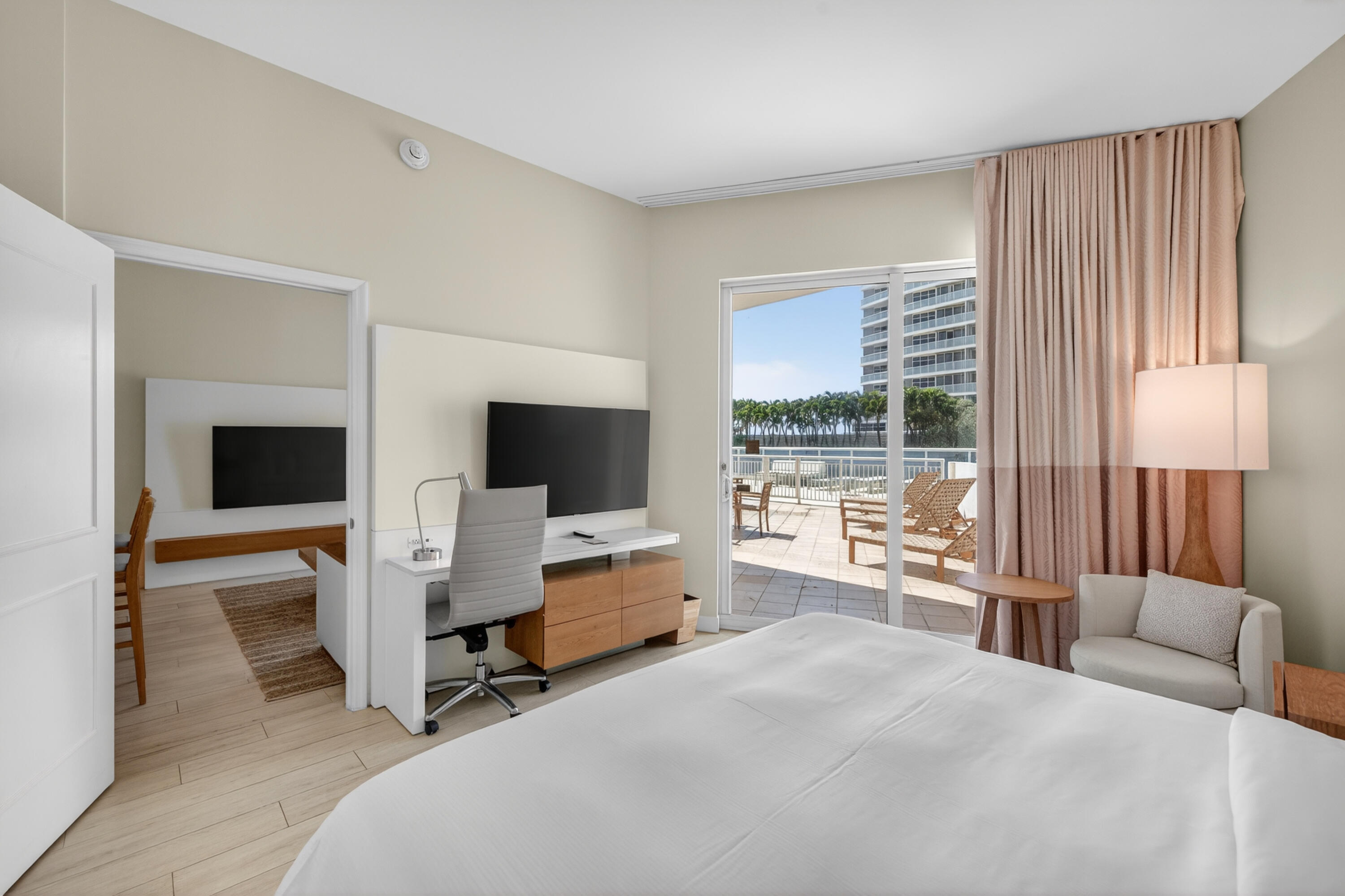 505 N Fort Lauderdale Beach Boulevard Unit: 605