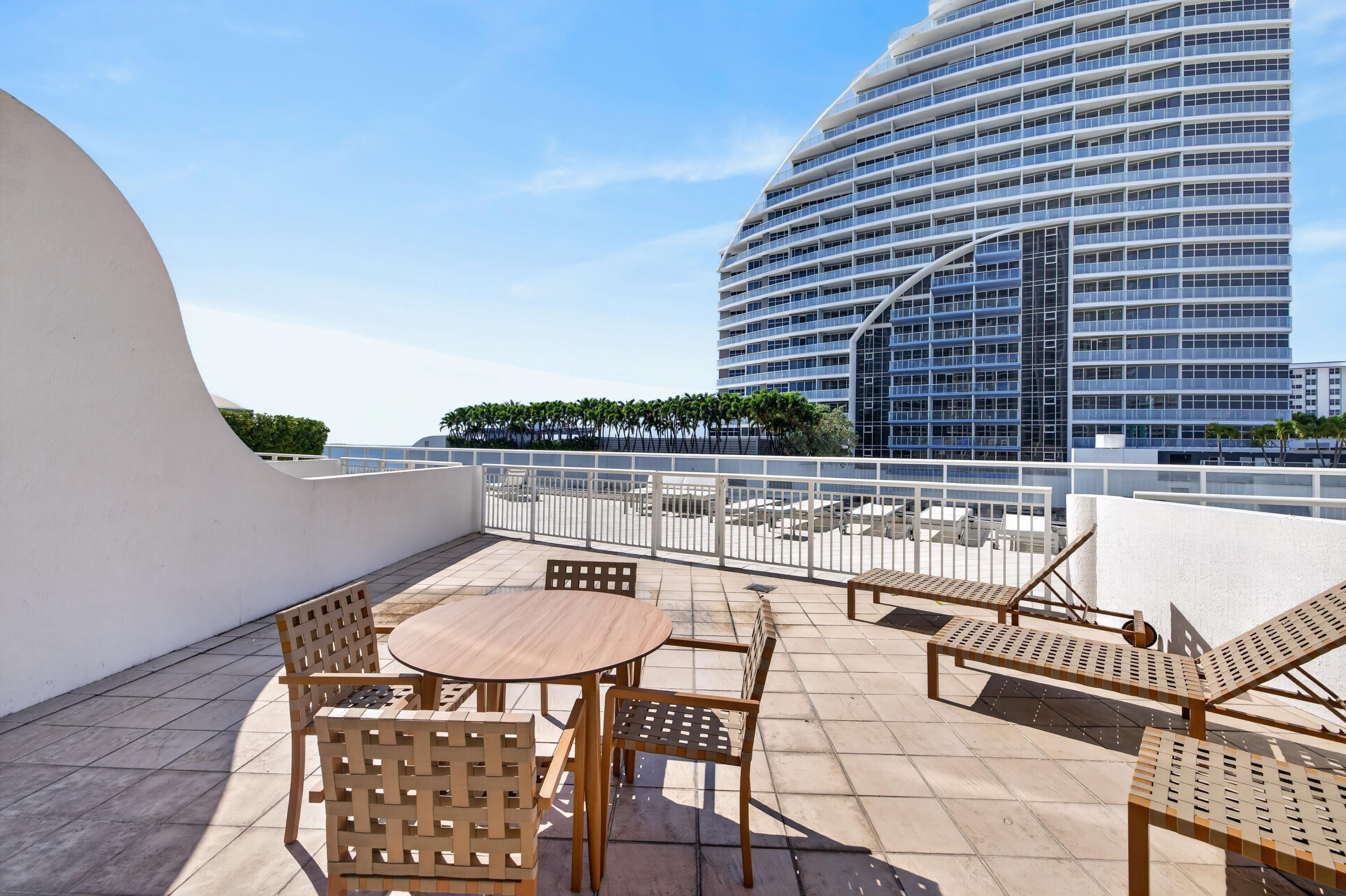 505 N Fort Lauderdale Beach Boulevard Unit: 605