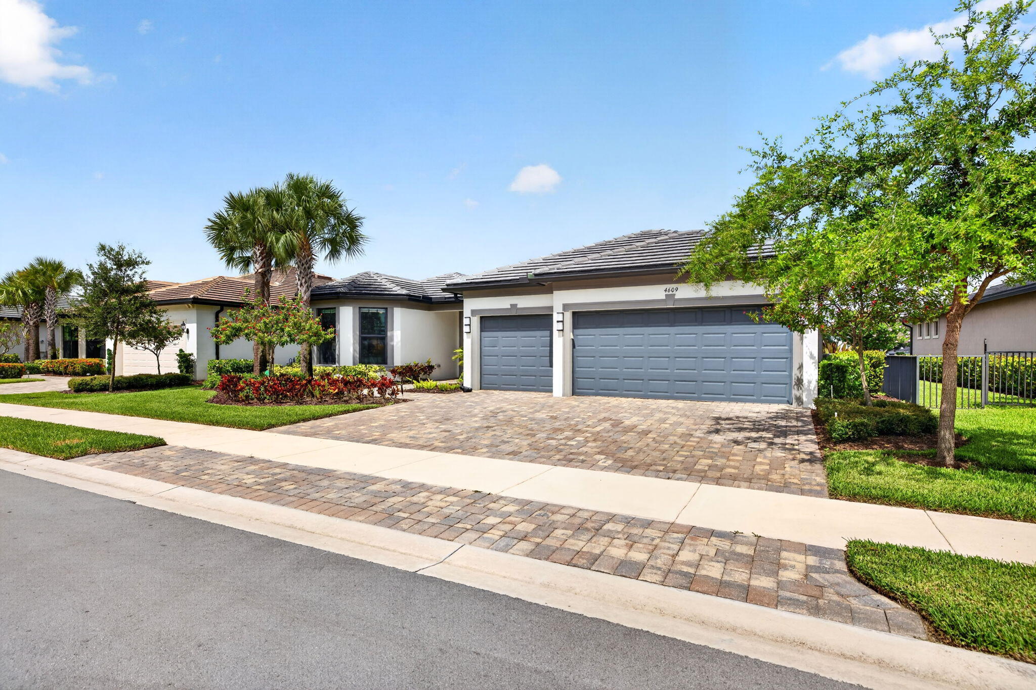 4609 PINEHURST Trail W