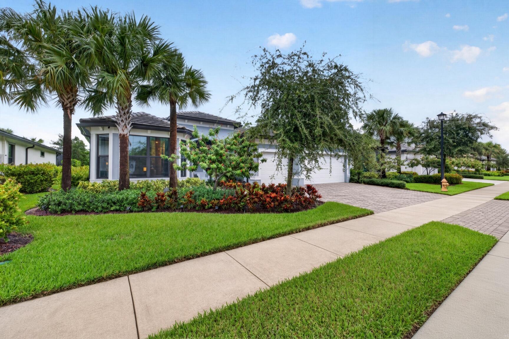 4529 Pinehurst Trail W