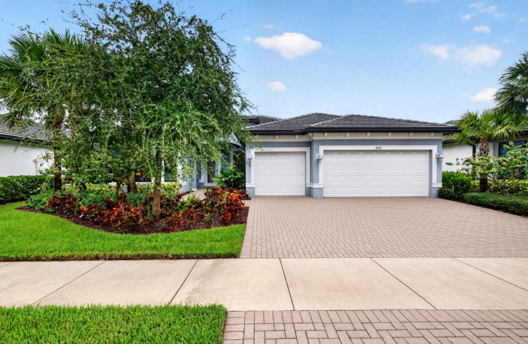4529 Pinehurst Trail W