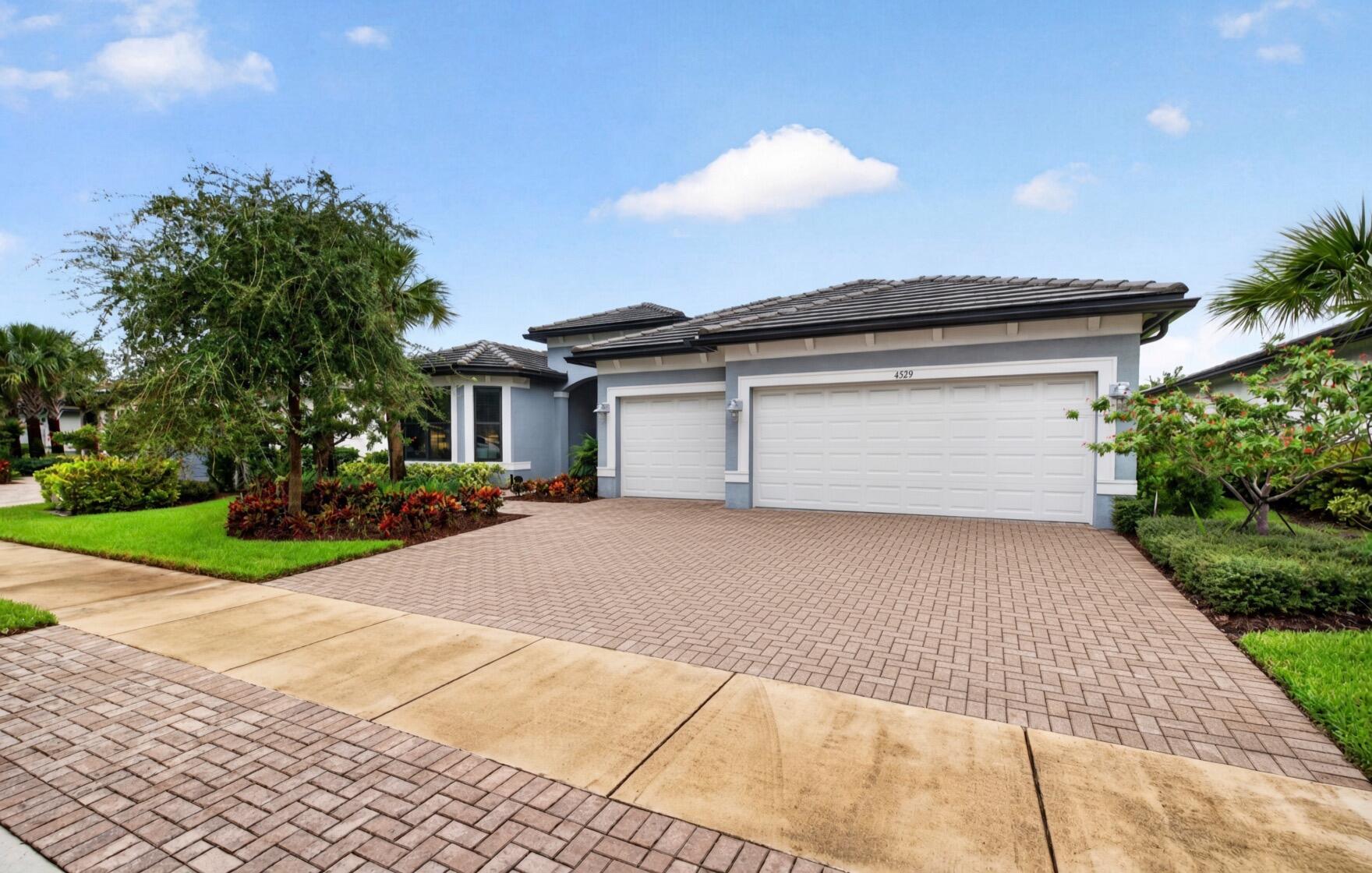 4529 Pinehurst Trail W